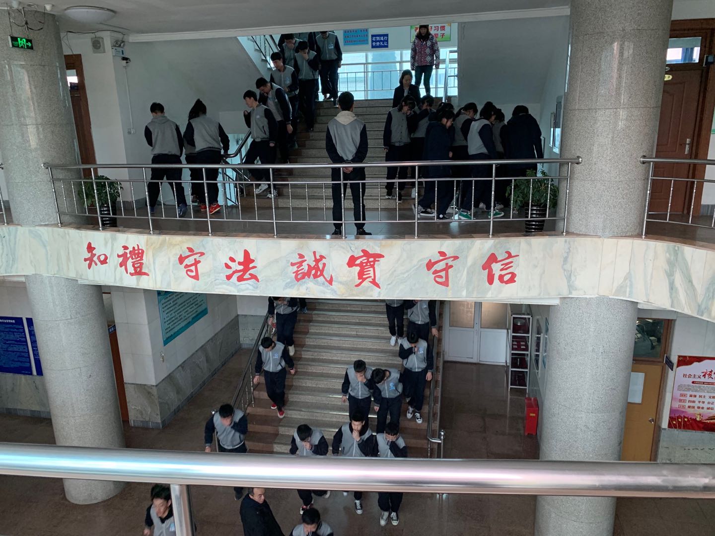 5c92ef7bde4c35.43132949.jpg 1.jpg